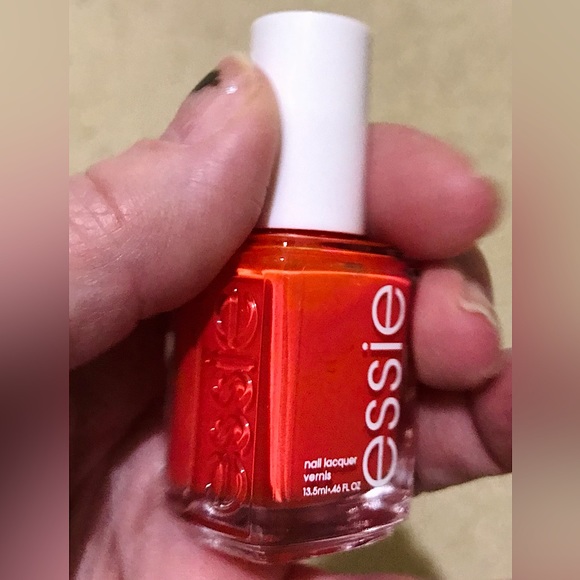 🆕🔥ESSIE GORGEOUS TRIO OF NAIL POLISH(CHECK YOUR BAGGAGE)HANDMADE W/LOVE!!! NWT - Picture 5 of 7
